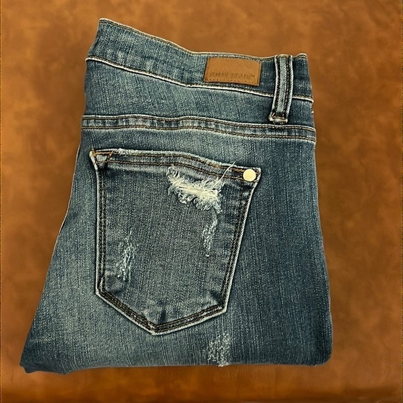 Judy Blue Distressed Skinny Size 7/28 - Picture 3 of 16